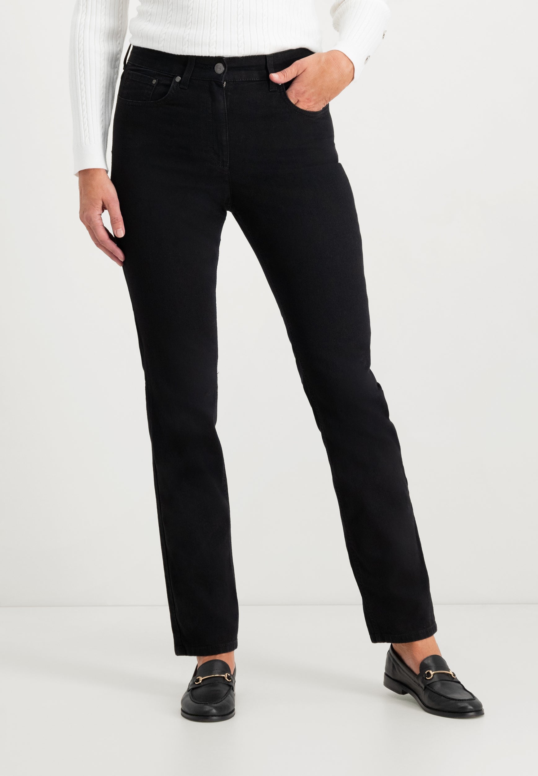 Kora Denim Classics Straight Jeans | Black Black Pants ZRS