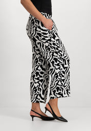 Joggie Wide Leg Pants | Black and White