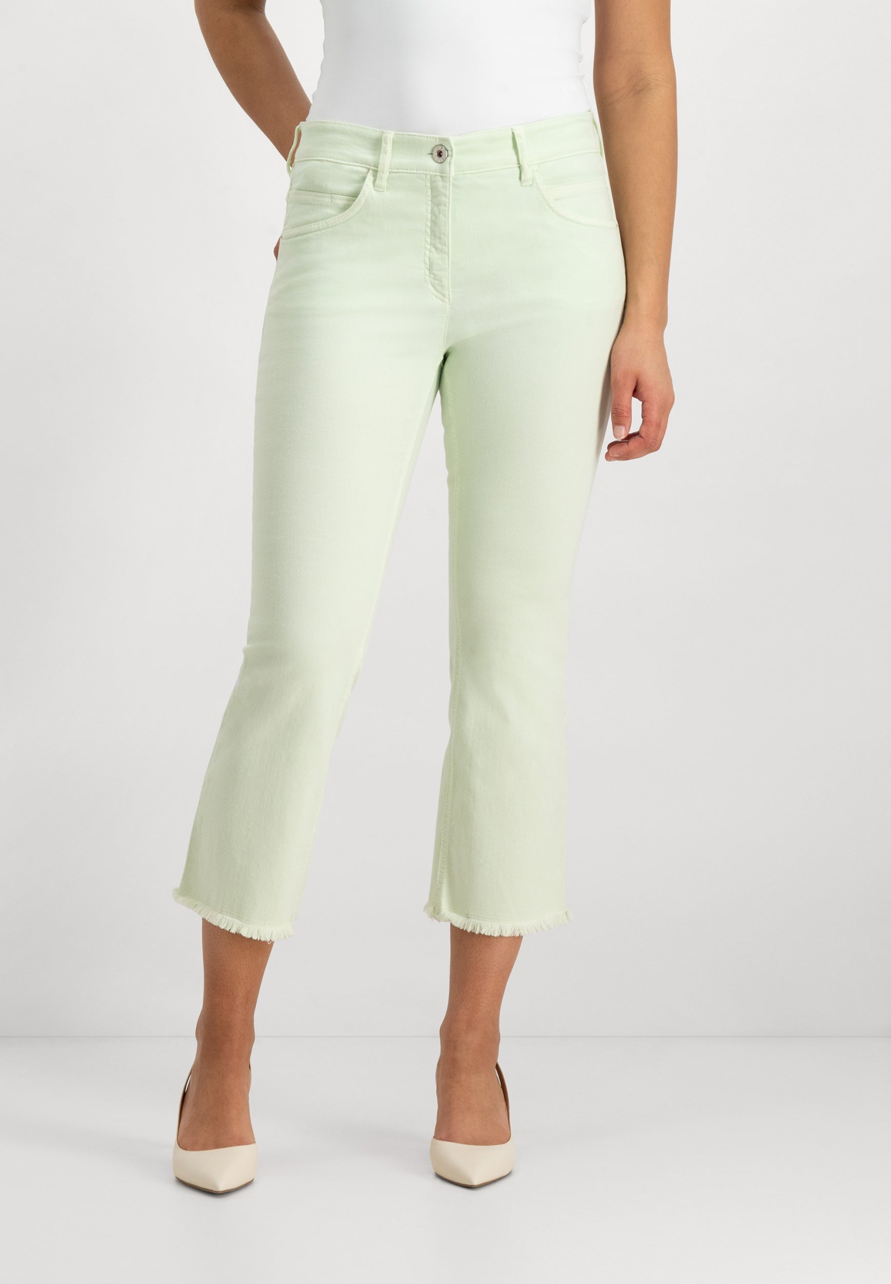 Twigie Shape-On Cropped Bootcut Jeans | Pistacchio