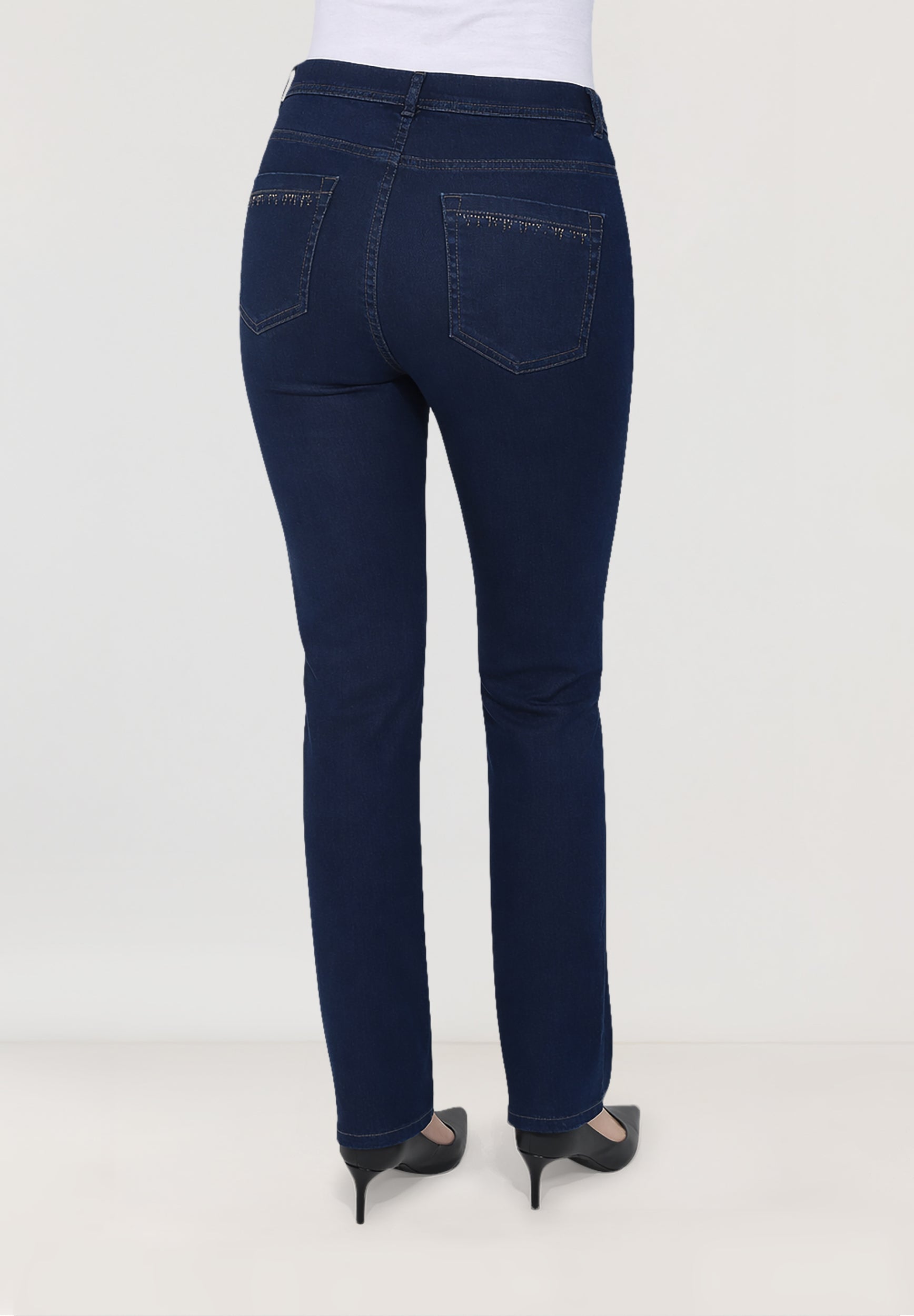 Ginie Slim Tapered Jeans | Blue Black